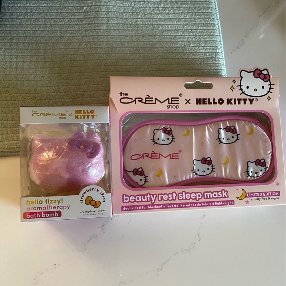 Hello kitty bath bomb
